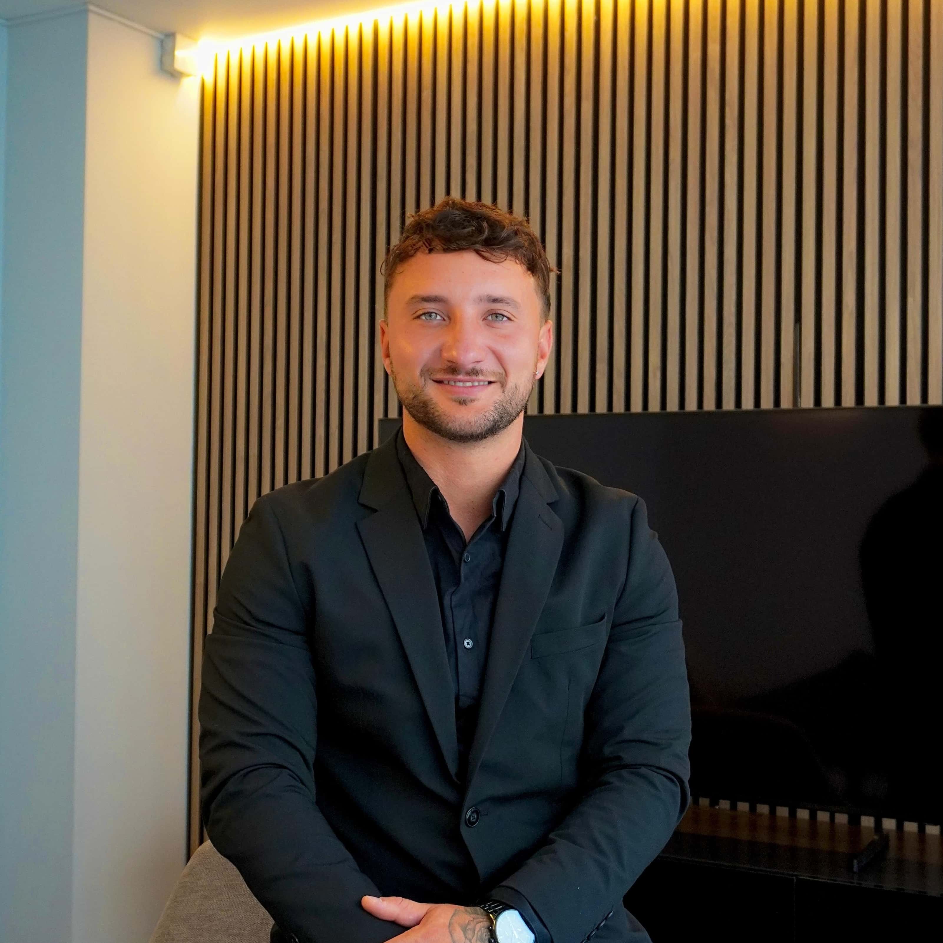 Exequiel Ismael Cragnolini - Agente inmobiliario en L'Hospitalet de Llobregat