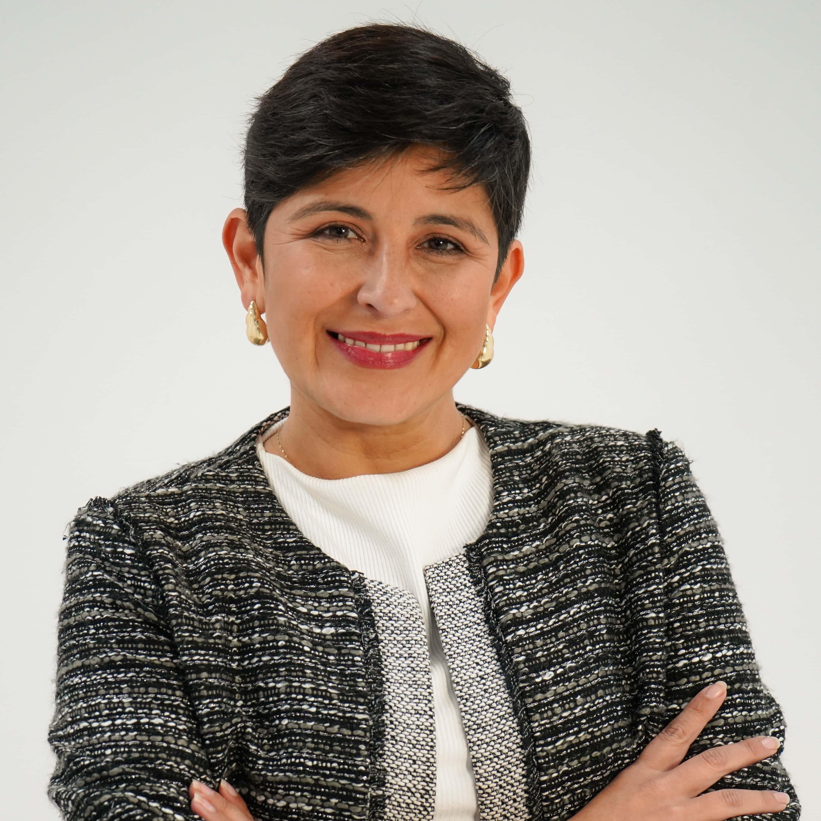 Débora  Cejas - Agente inmobiliario en San Miguel de Salinas