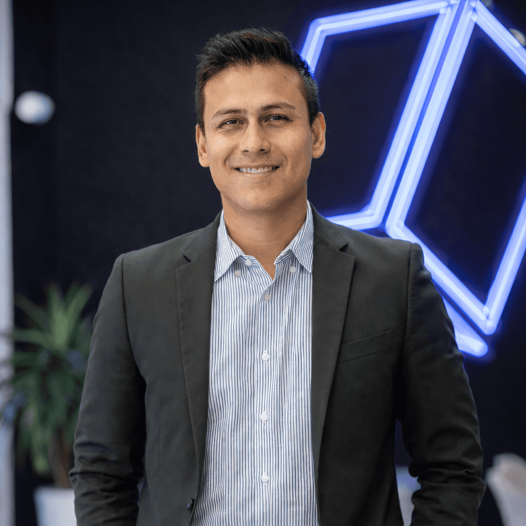 Julián Velásquez - Agente inmobiliario en Sant Martí