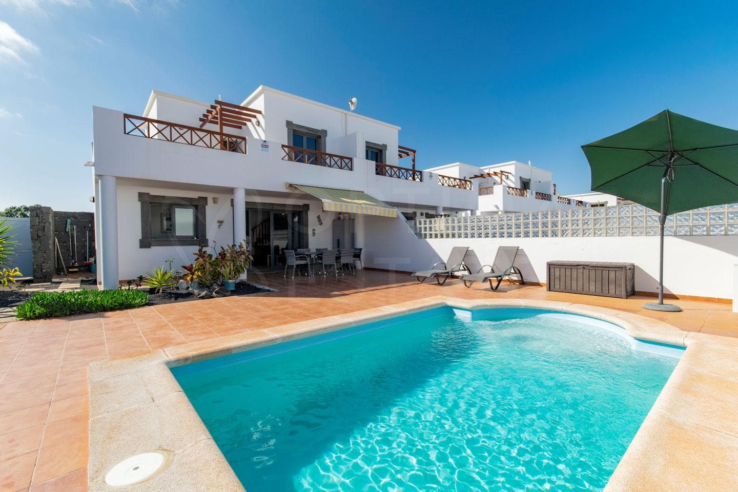 Optima Estate - Agencia inmobiliaria en Playa Blanca