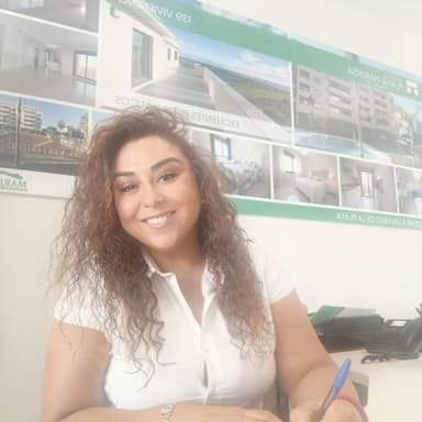 Agente inmobiliario en Vélez-Málaga: Alicia González Castillo