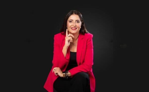 Agente inmobiliario en Cap Martinet: Alo Ballesteros