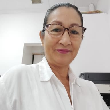 Agente inmobiliario en Benicalap: Maria Valencia