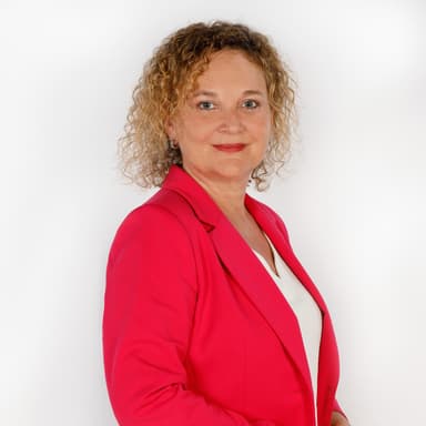 Agente inmobiliario en la Barraca d'Aigües Vives: María José Bosch