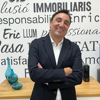 Agente inmobiliario en Gràcia: Enrique  Paredes García