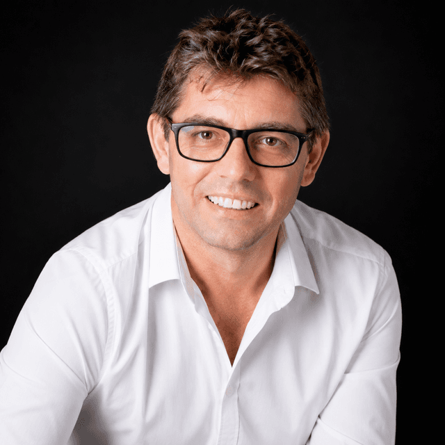 img_Guillermo Guerra