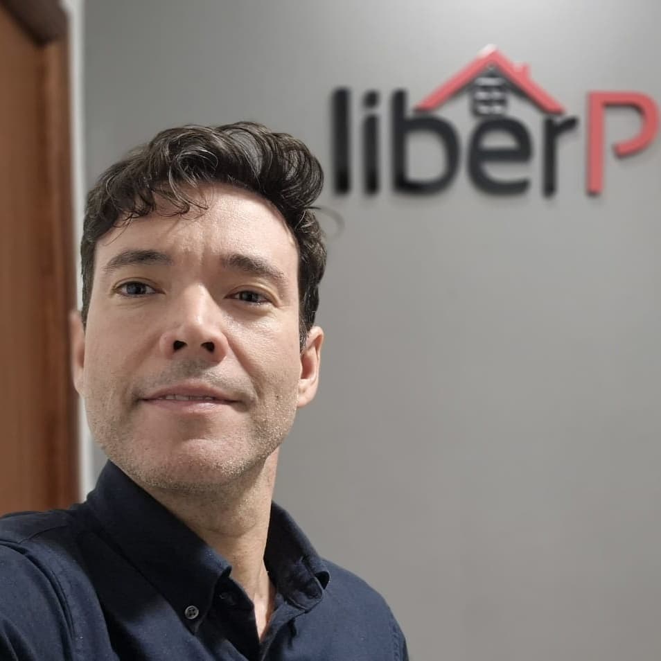 Agente inmobiliario en Mairena del Aljarafe: Daniel Acevedo Vela