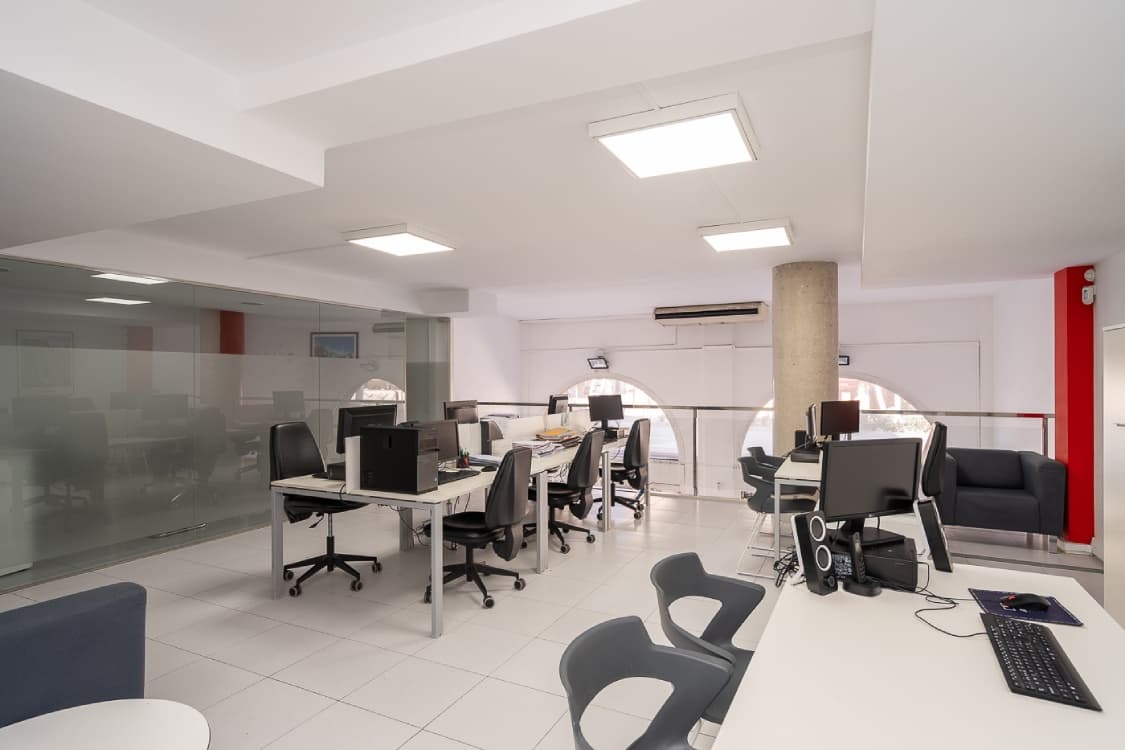 Cuatro Casas Inmobiliaria - Agencia inmobiliaria en Eixample
