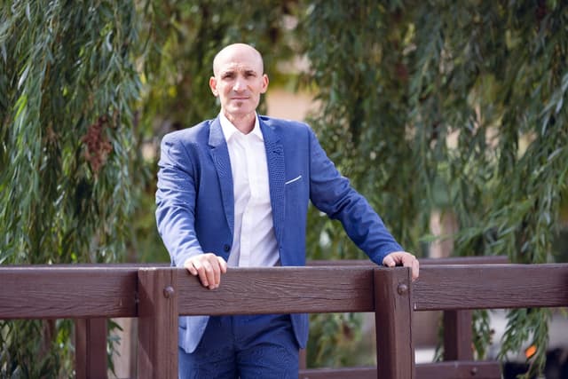 img_Victor Garcia alburquerque