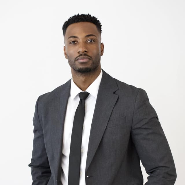 Oscar Narciso  - Agente inmobiliario en L'Hospitalet de Llobregat