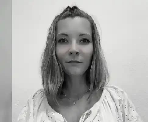 Agente inmobiliario en Vall de Uxó: Cristina Stoica