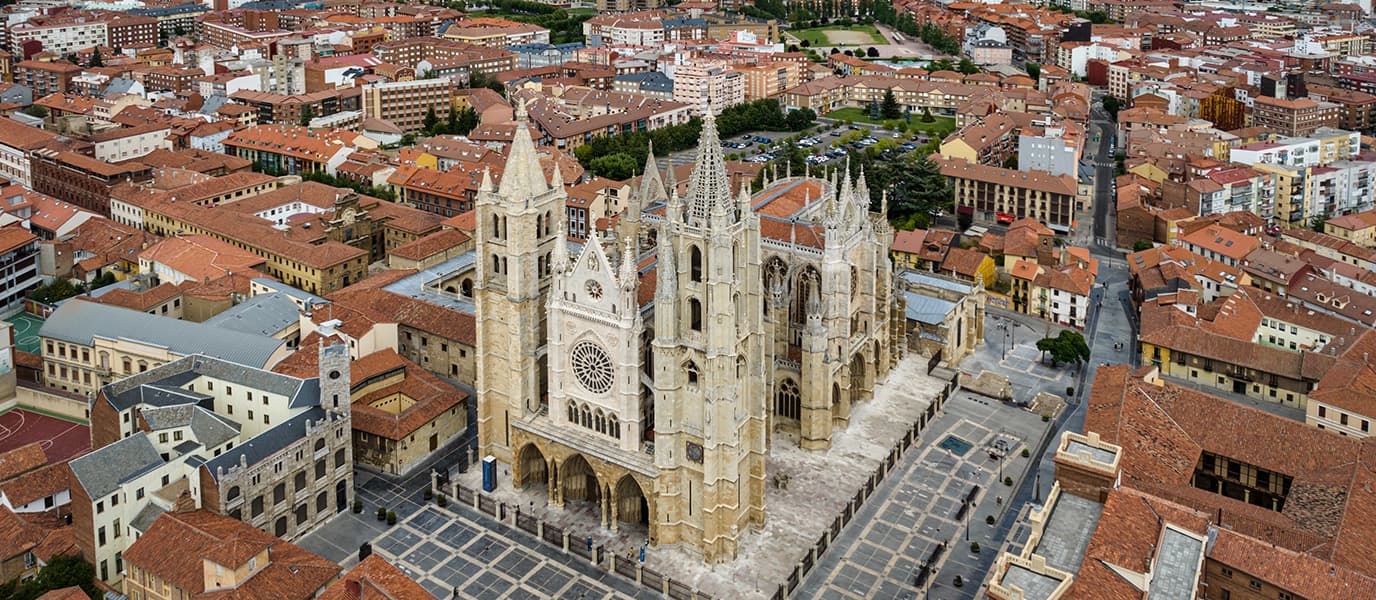 Montserrat Avellaneda - Agente inmobiliario en Valencia de Don Juan