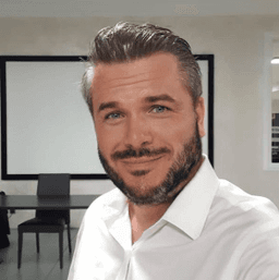 Stanislav Paklin - Agente inmobiliario en Rotes Velles