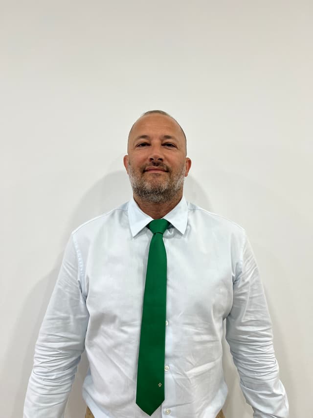 Riccardo Carnesi - Agente inmobiliario en Gràcia