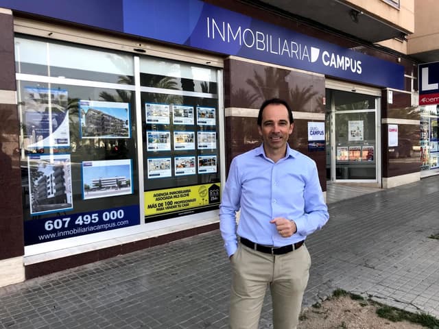 Oscar Bachero Varella - Agente inmobiliario en Elche