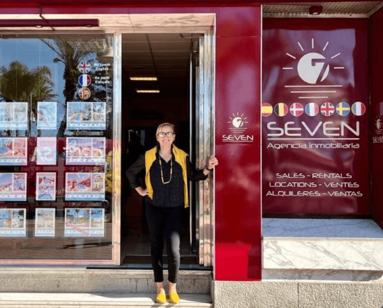 Agente inmobiliario en Almuñécar: Adriana Sánchez García