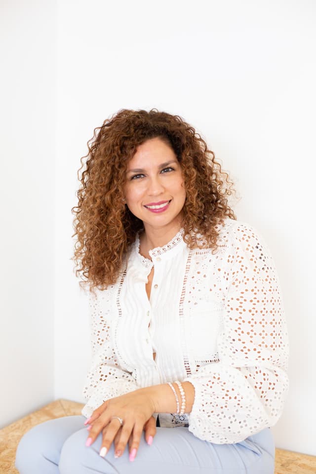 img_Stephanie Leyton