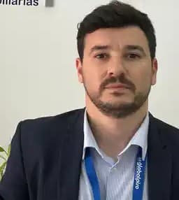 Agente inmobiliario en Madrid: Emiliano López