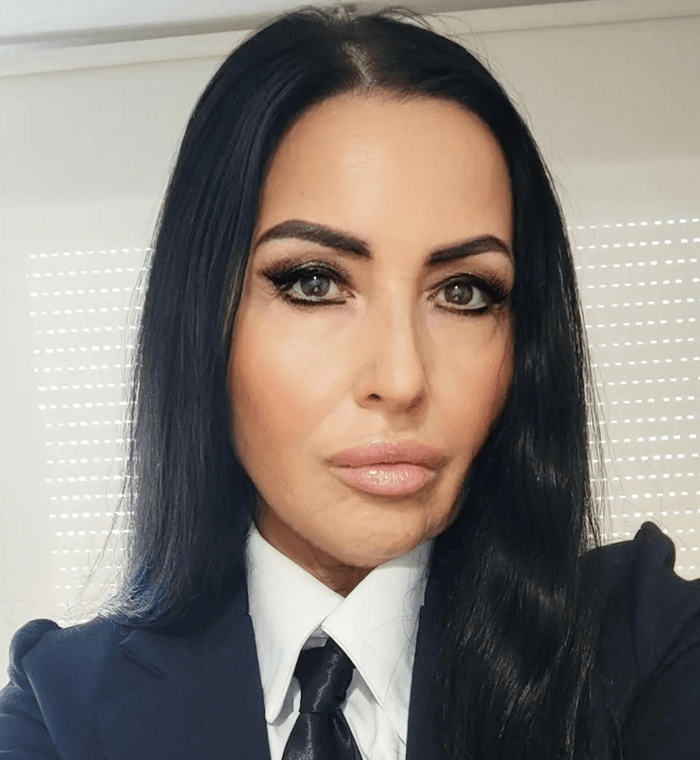 Agente inmobiliario en Almería: Emily Linares Crespo