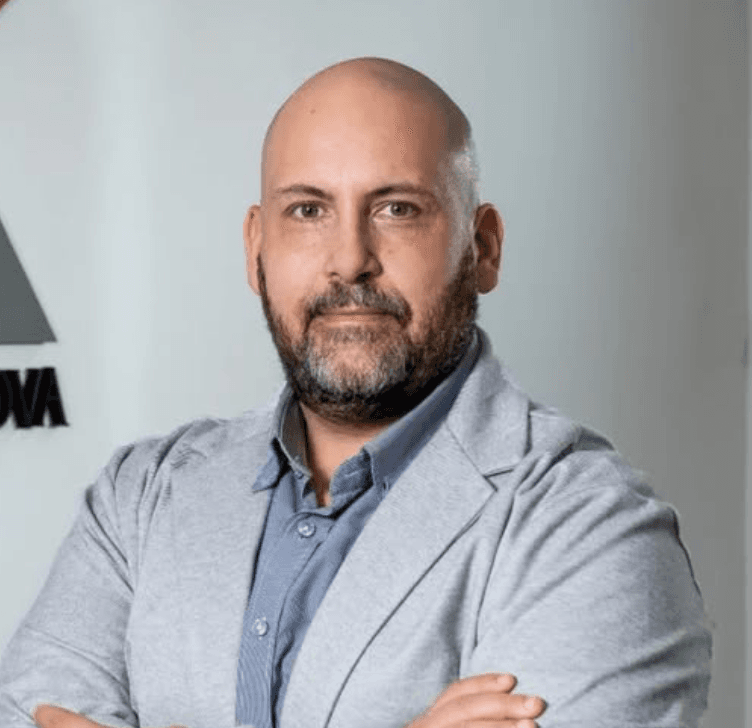 Agente inmobiliario en Eixample: Toni Fernández Albella