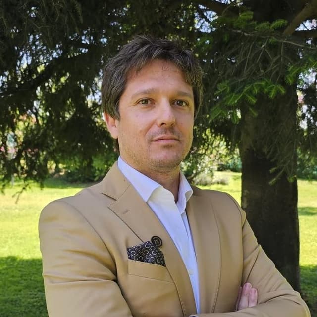 Mikel Villanueva - Agente inmobiliario en Donostia