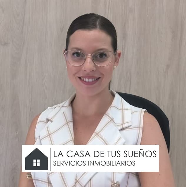Agente inmobiliario en Sax: Naiara Giménez Ganga