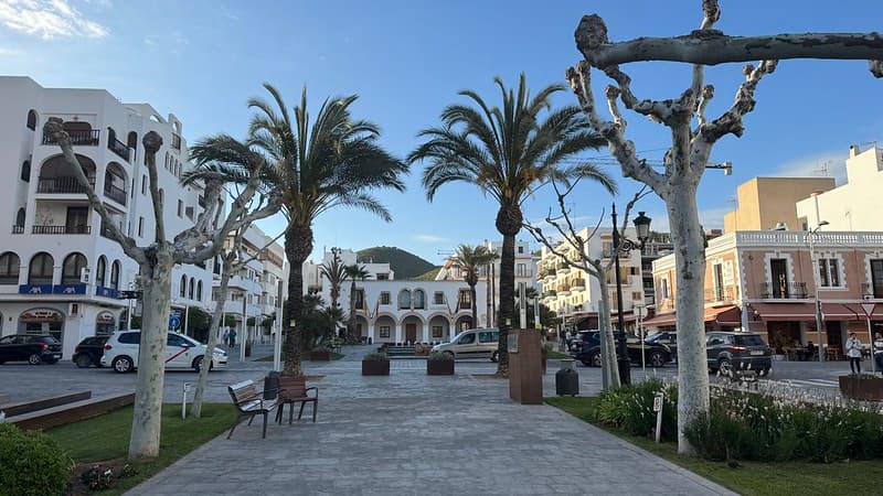 Paradise Group Real Estate - Agencia inmobiliaria en Santa Eulària des Riu