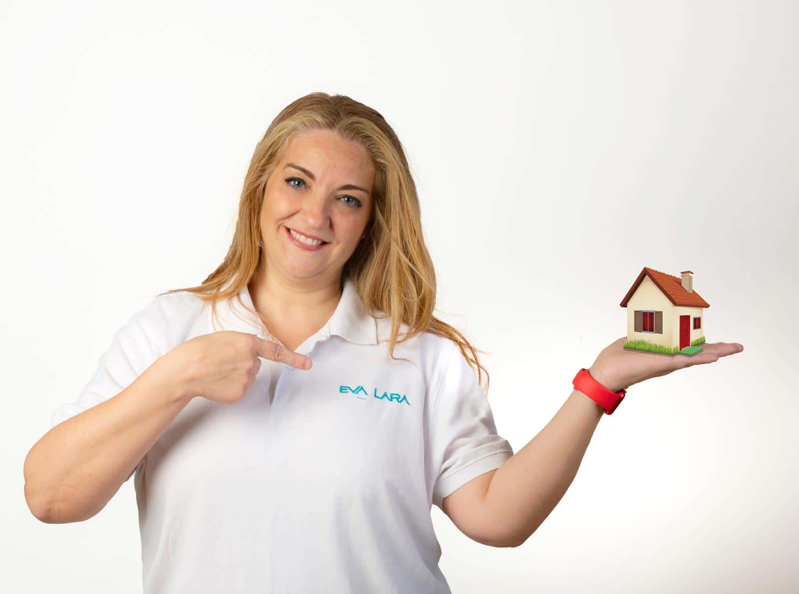 Eva Lara - Agente inmobiliario en Nueva Andalucía