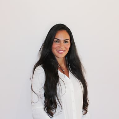 Agente inmobiliario en Calpe: Nayara Escola