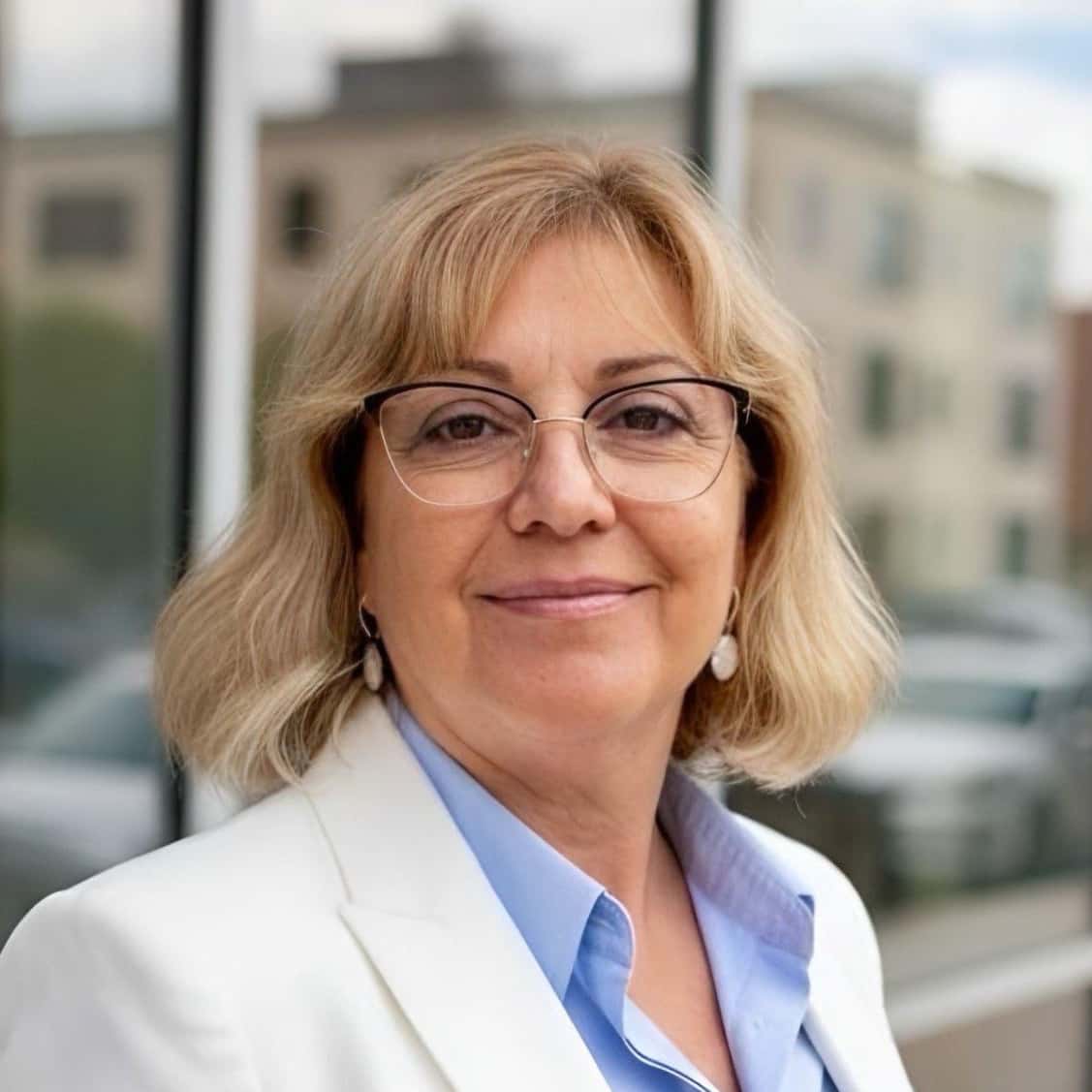 Esperanza Cánovas - Agente inmobiliario en Cabo de Palos