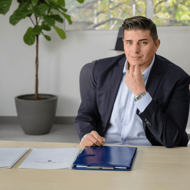 Agente inmobiliario en Cornellà de Llobregat: Edgar Tello Acuña