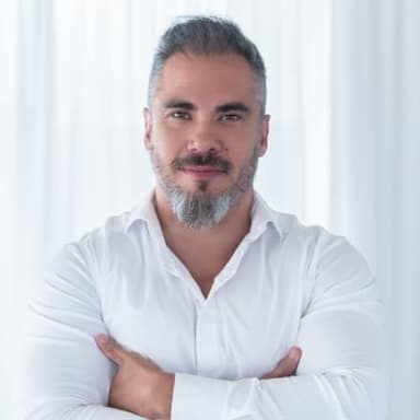 Agente inmobiliario en Fuengirola: Mariano Alcobendas