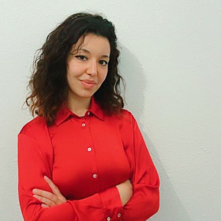 Agente inmobiliario en Barcelona: Hanane Houzi