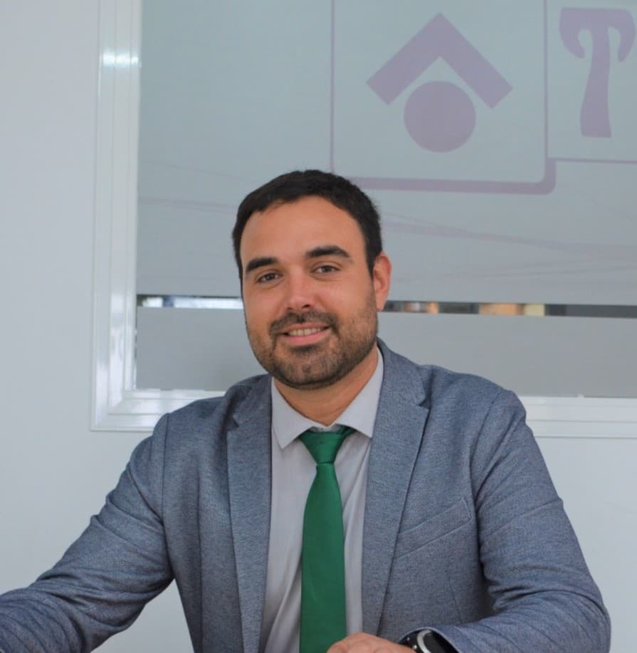 Agente inmobiliario en Churriana de la Vega: Carlos Quiles Gómez