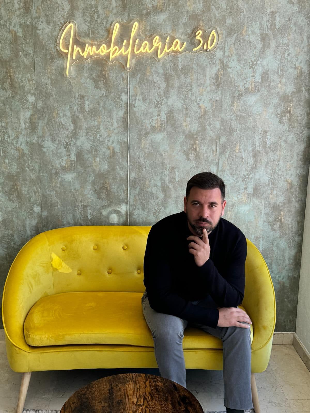 Agente inmobiliario en Huétor Vega: Borja Santamarina