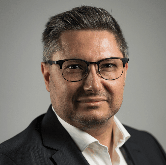 Agente inmobiliario en València: Wifredo Llacer Gosalbes