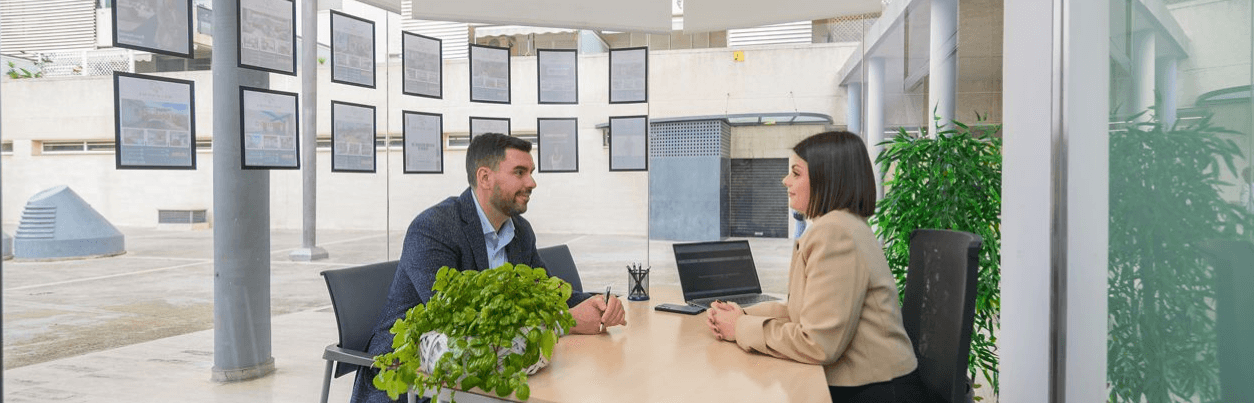 Ylenia Morales Andrés - Agente inmobiliario en Castelldefels