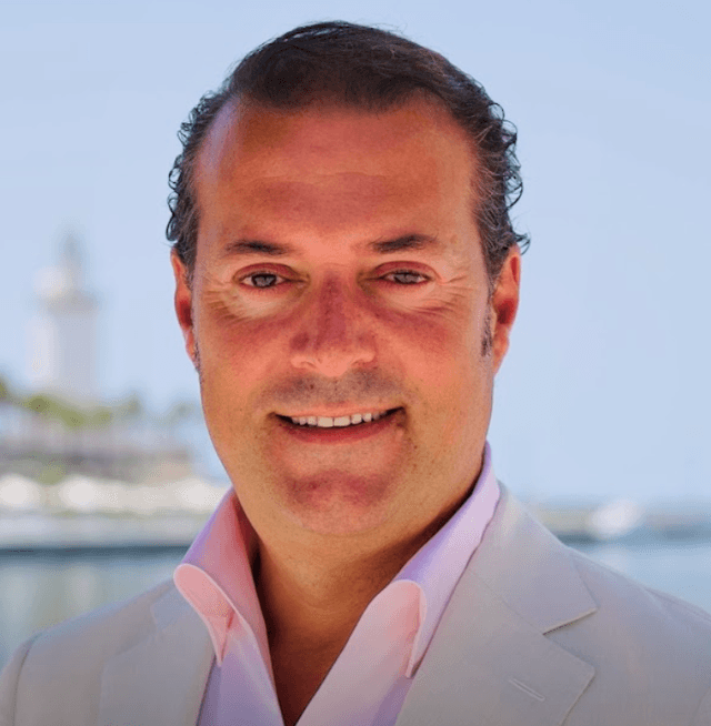 Pol Revilla - Agente inmobiliario en Gijón