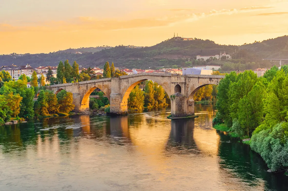 Inmobeale - Agencia inmobiliaria en Ourense