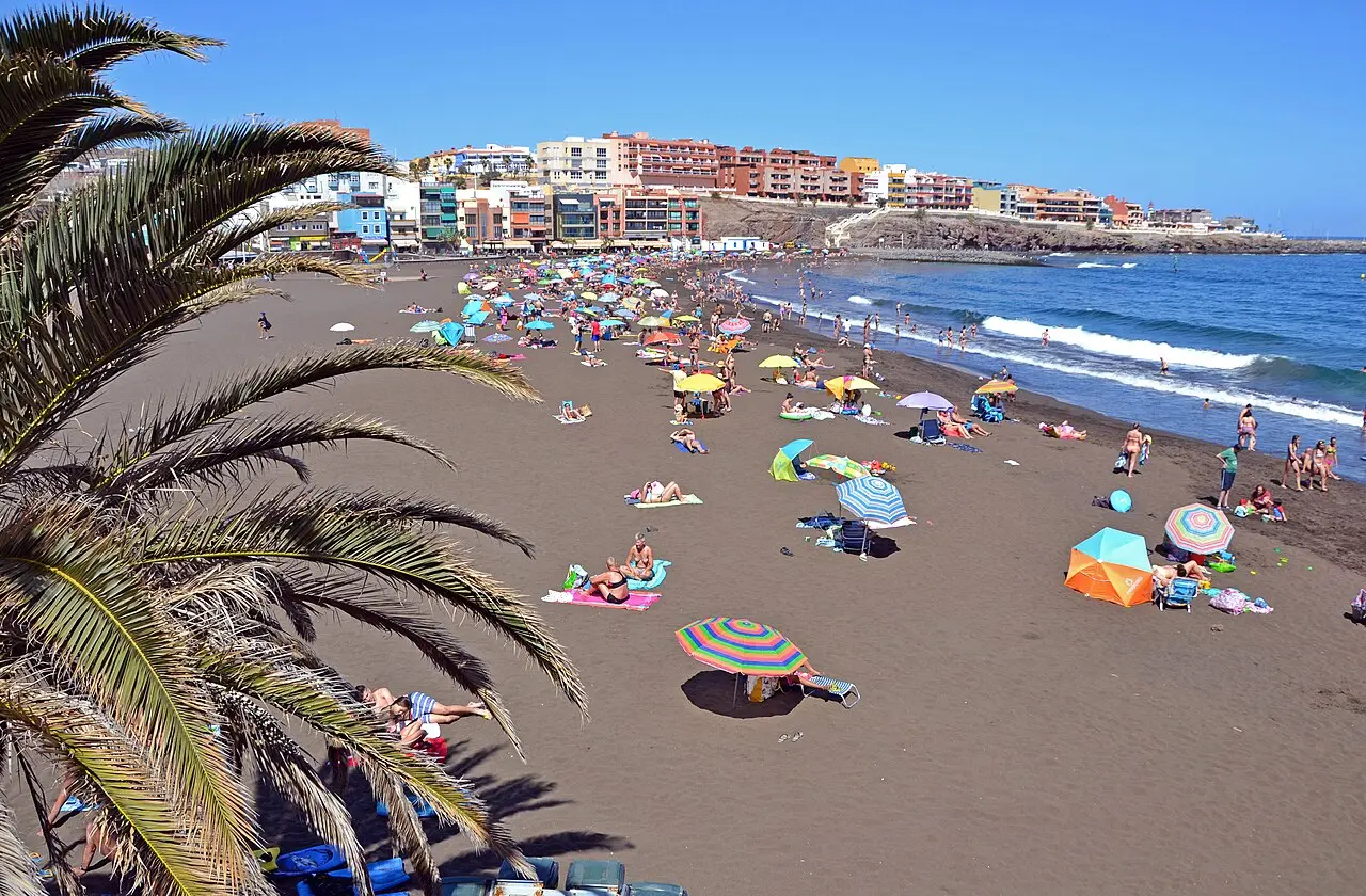 Embassy Canarias - César Arévalo - Agencia inmobiliaria en Telde