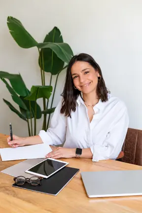 Agente inmobiliario en Tomares: Macarena Armario