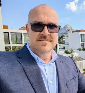 Agente inmobiliario en Torrevieja: David J.  Davó