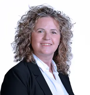 Agente inmobiliario en L'Olleria: Esmeralda Francés Albiñana