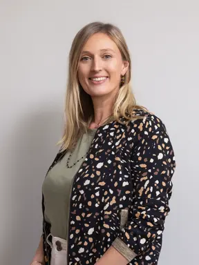 Agente inmobiliario en Sitges: Sophie Corvaisier