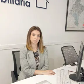 Agente inmobiliario en Pamplona: andrea serrano