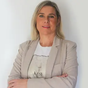 Agente inmobiliario en Fuengirola: Luisa Fernández Rasmussen 