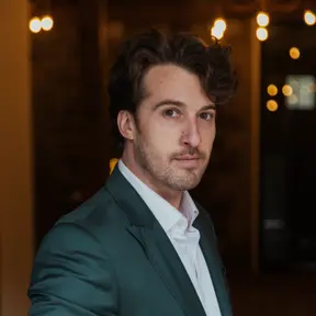Agente inmobiliario en Irun: Andy Figueira