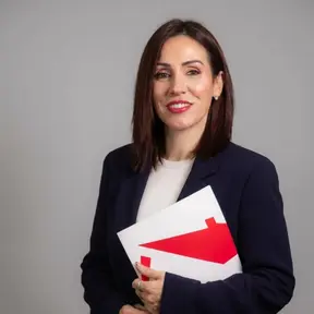 Agente inmobiliario en Granada: Patricia Torralba