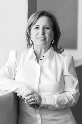 Agente inmobiliario en Playa San Juan: Pilar Carmona