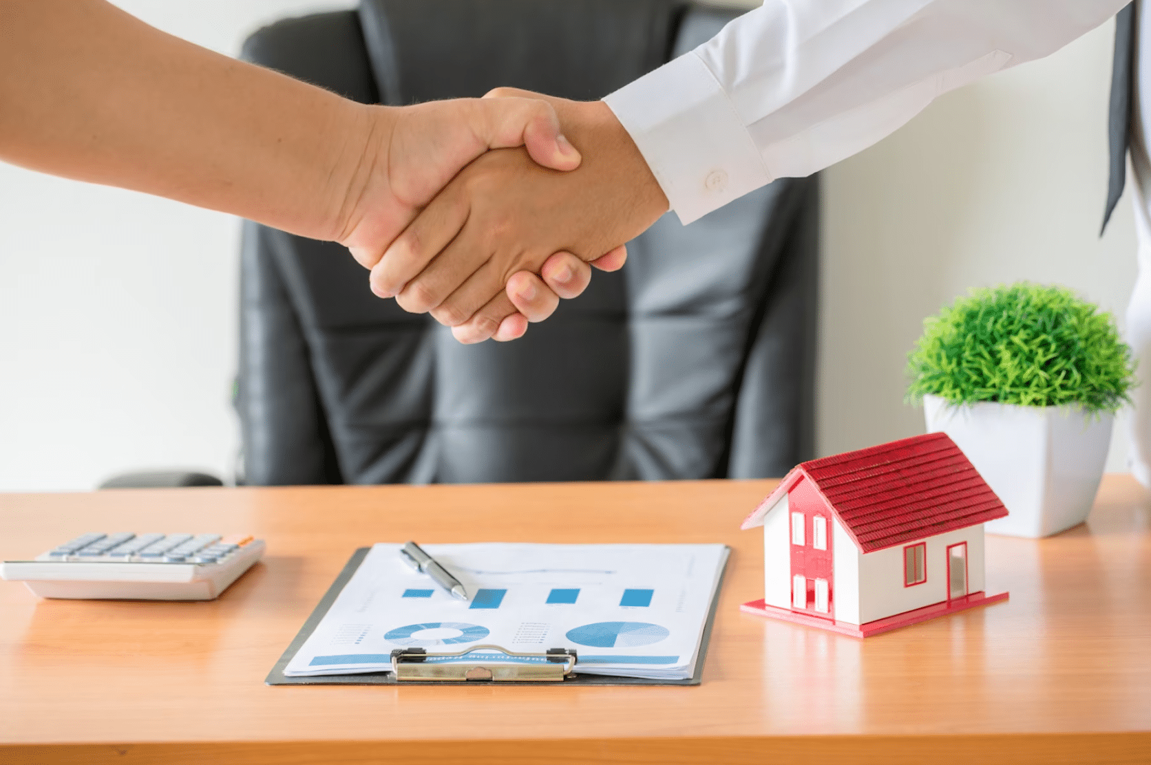 ¿Cómo puedo vender mi casa y seguir viviendo en ella?